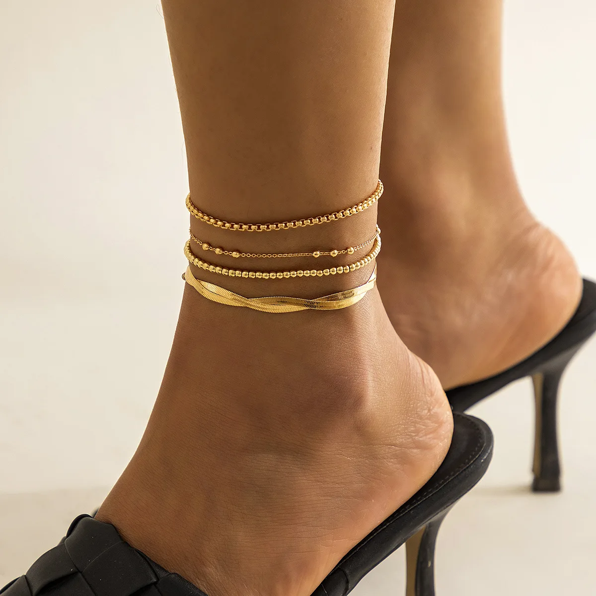 

4pcs/set Trendy Gold Color Snake Chain Anklet for Women Fashion Simple Beaded Anklet Foot Chain Beach Sandal Foot Jewelry Gifts