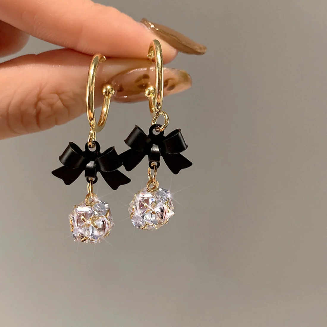 

New Korean Black Bow Zircon Ball Dangle Earrings for Woman Girls Luxury Versatile Bowknot Earrings Wedding Party Jewelry Gifts