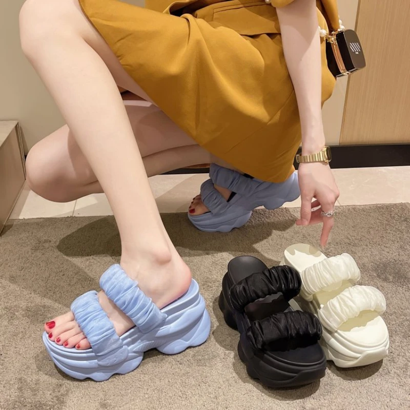 Summer Thick Sole Platform Women's Sandals New Fold Elevated Solid Pine Cake Sole Wearing Women's Sandals and Slippers Outside