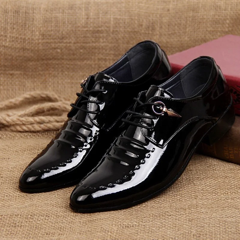 

Trendy comfortable Business Leather Shoe Driving Men Shoes Fashionable Men Shoes Pointed Toe Personality Casual Leather Shoe
