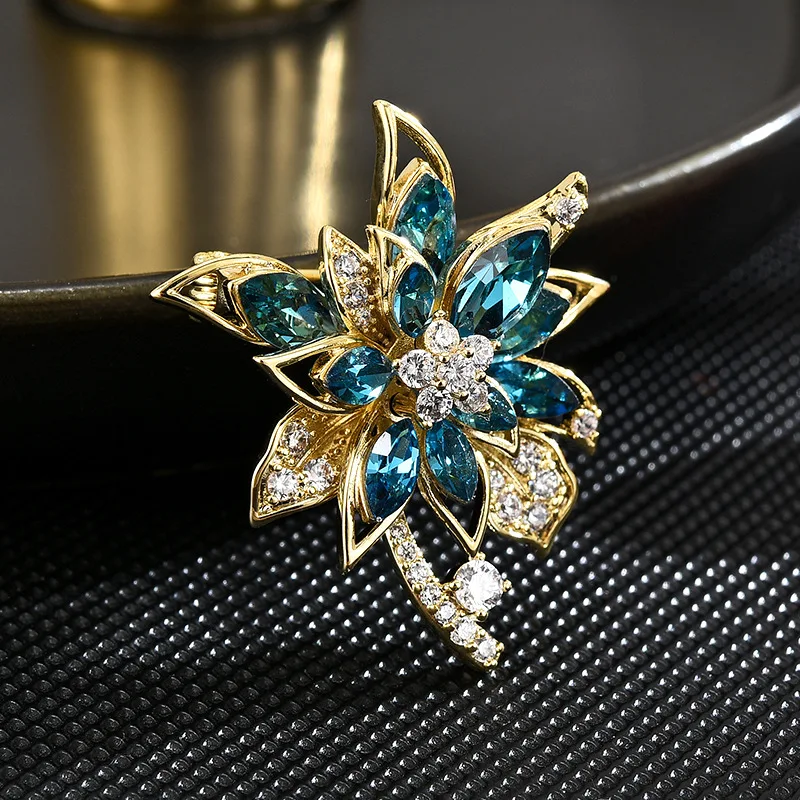 

Luxury Crystal Flower Brooch Micro-inlaid Zircon Copper Gold-plated Plant Broochpins Temperament Elegant Corsage Accessories