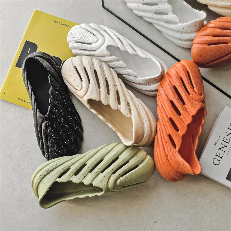 2022 Fashion New Women Summer Shoes Sandals Women's Holes Sandals Hollow Breathable Flip Flops men Outdoor Beach Slippers Shoes