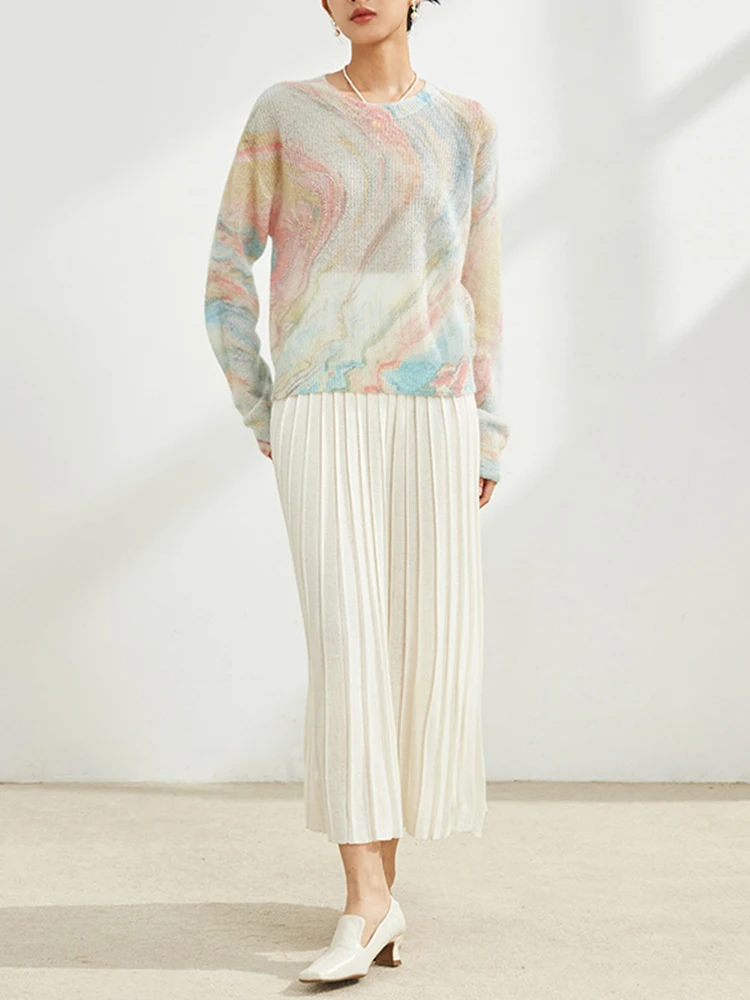 Женский трикотажный свитер с круглым вырезом и длинными рукавами