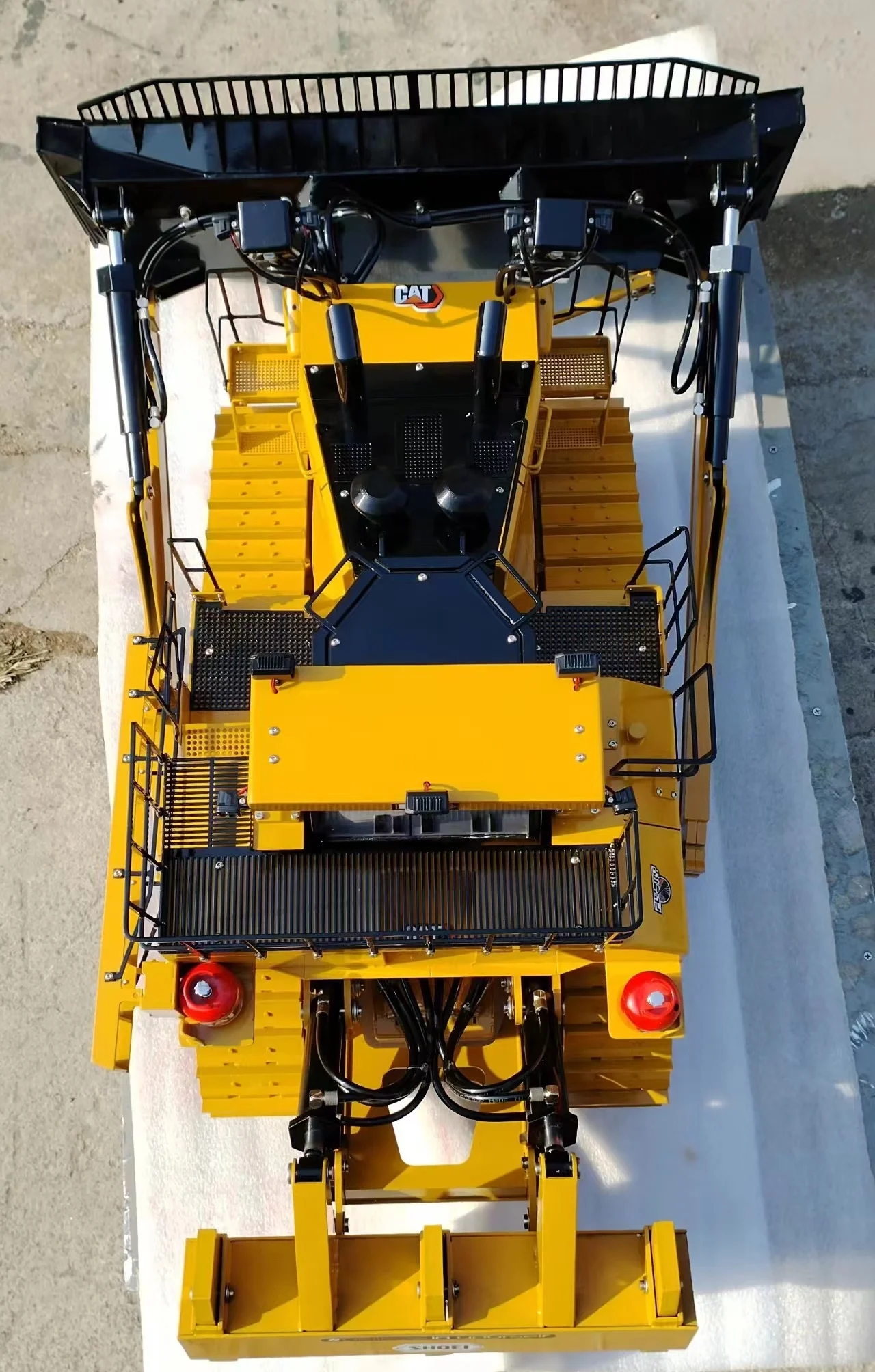 Игрушечный гидравлический бульдозер для сварки всех металлов масштаб 1/10