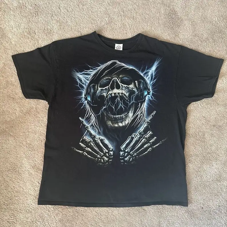 Винтажная черная футболка Y2K Cyber Skull w/наушники с графическим принтом XL