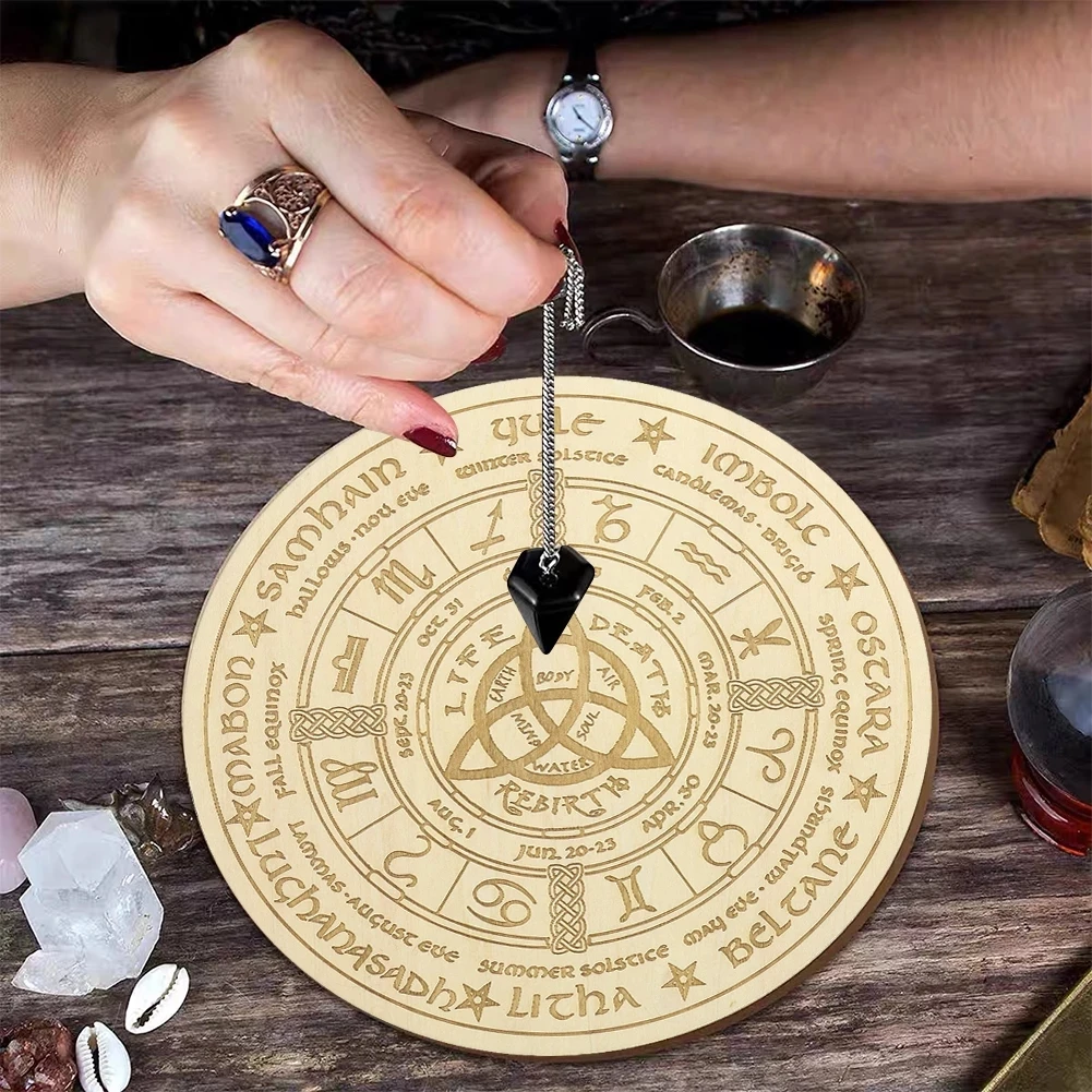 

Wooden Pendulum Game Board with Moon Star Divination Energy Carven Plate Healing Meditation Board Metaphysical Altar Ornaments