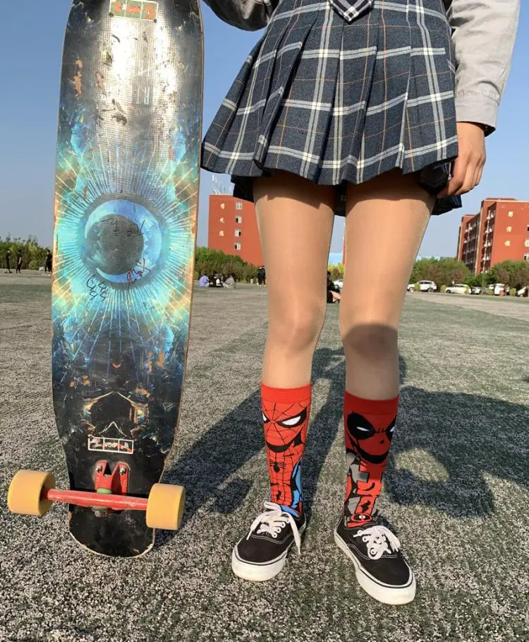 Men fashion socks anime funny socks hip hop personality anime socks cartoon fashion skarpety high quality sewing pattern socks