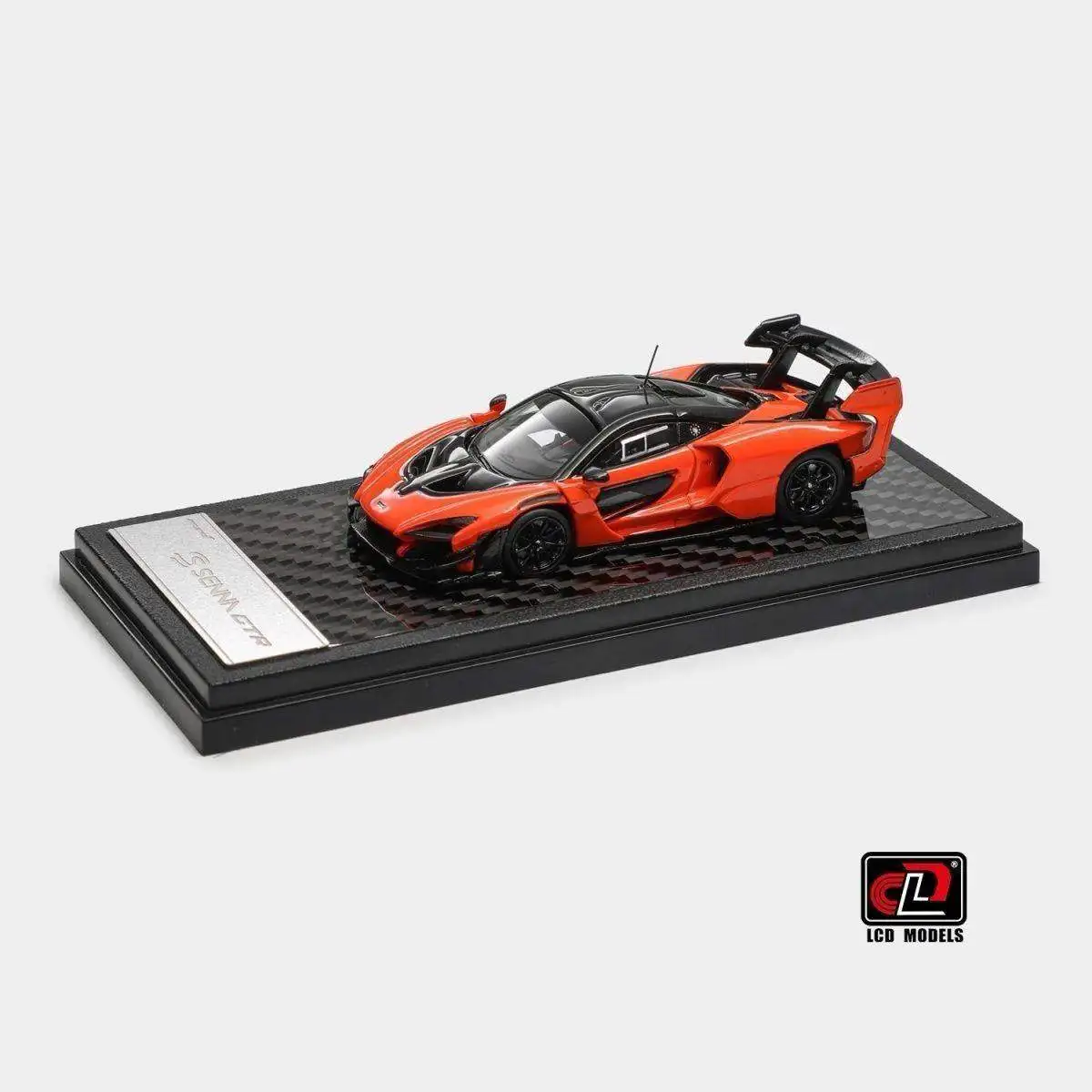 Фото Литая под давлением ЖК-модель автомобиля McLaren Senna GTR в масштабе 1:64 из сплава №2