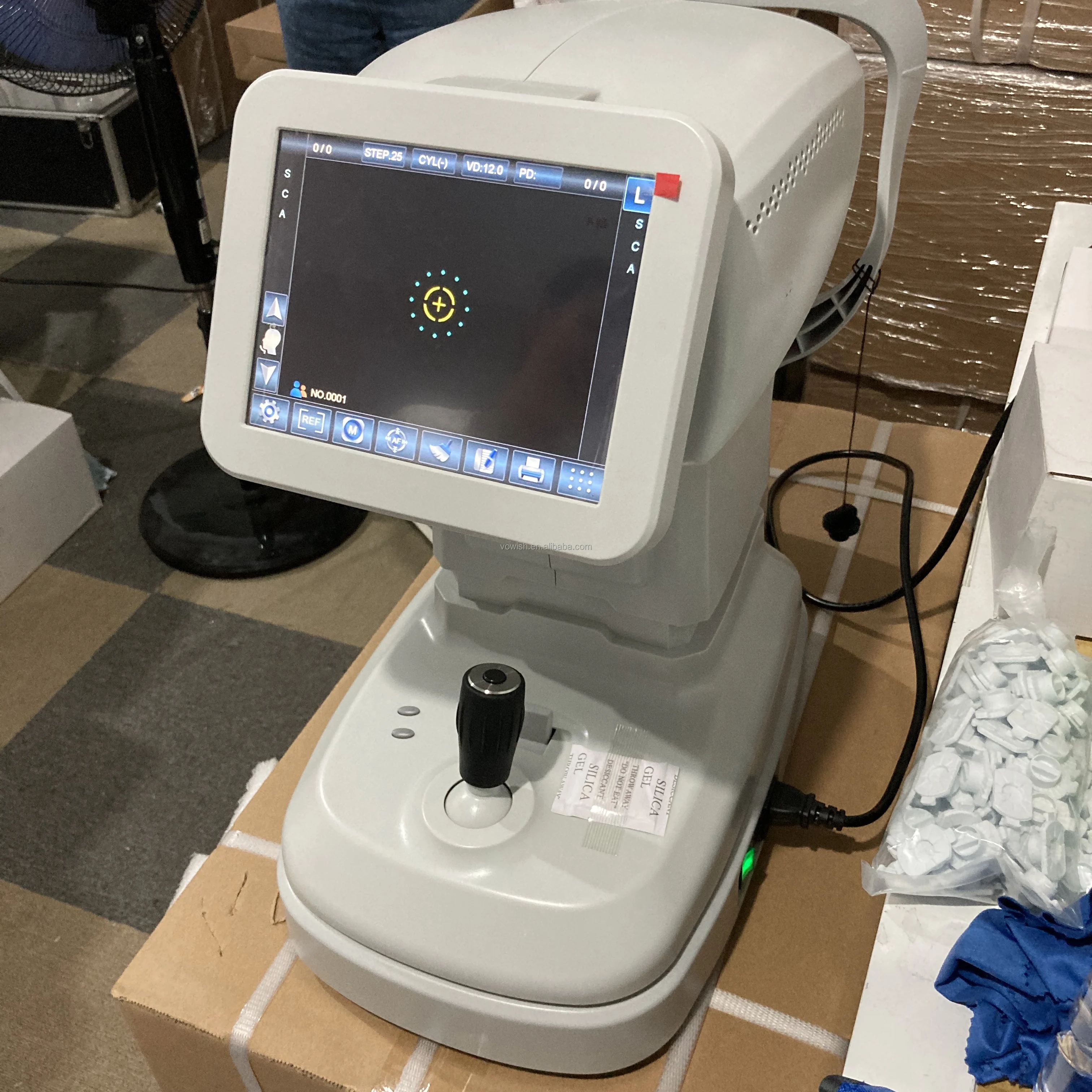 optical equipment low price with CE certificates RM-160 auto refractometer |