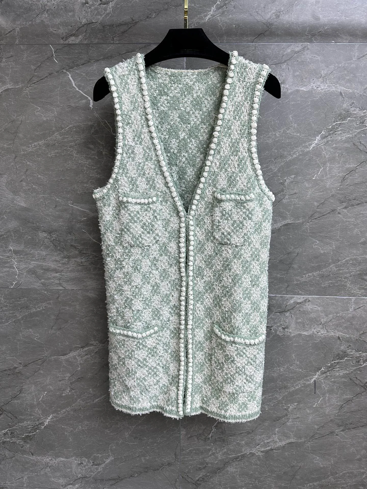 

Spring and summer series temperament V-neck neckline sweet plaid color exquisite buttons embellished713