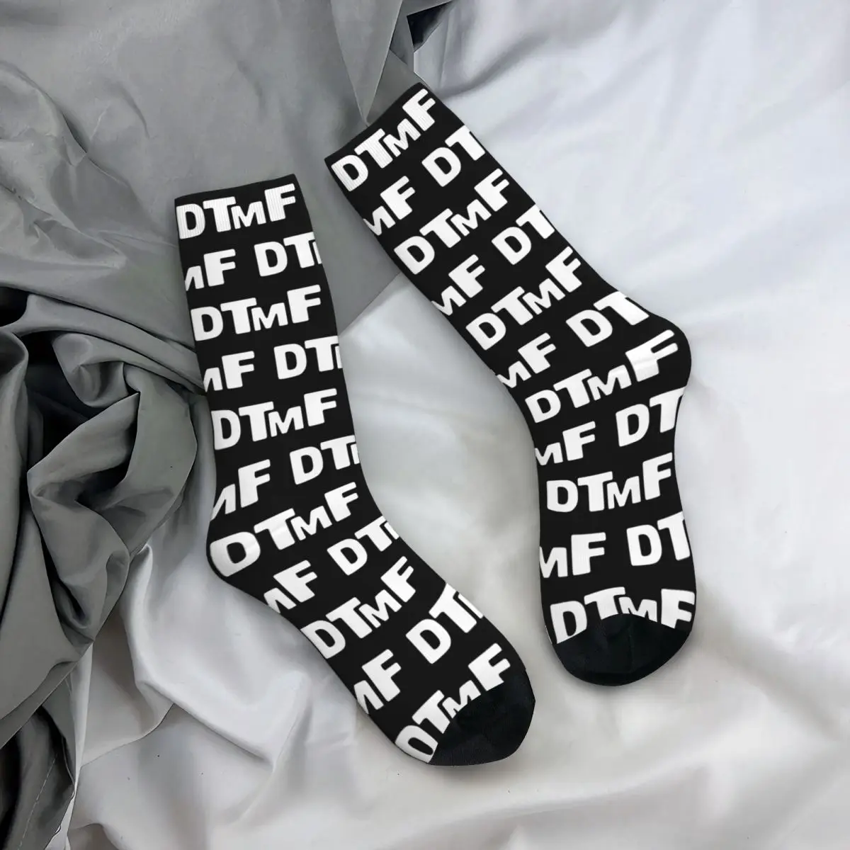 Фото Bad Bunny DTMF Album 2025 Debi Tirar Mas фото тематические носки для экипажа товары для женщин гибкие носки №1