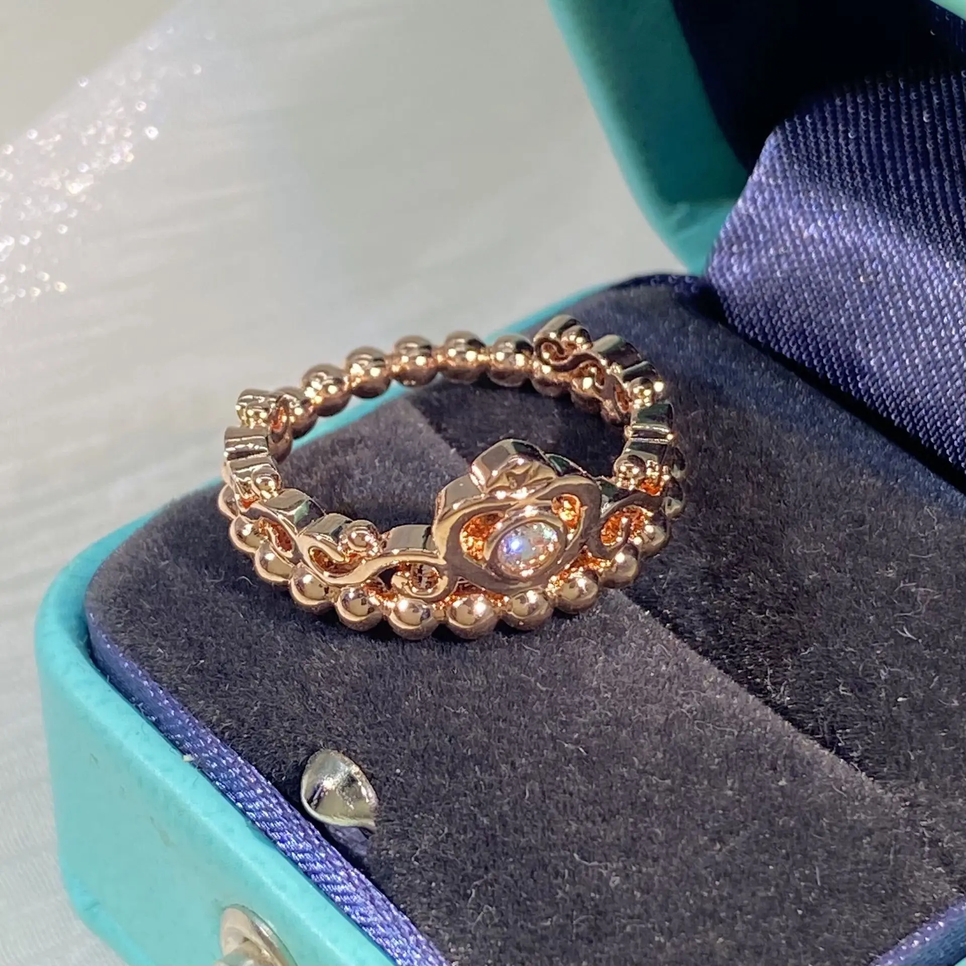 

Женское кольцо из розового золота, 14 к