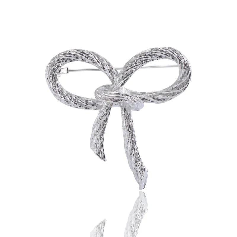 

New Fashion Bow Brooch Suit Scarf Buckle Corsages Gold Sliver Color Lapel Pins Fashion Jewelry Brooches for Women Accessories