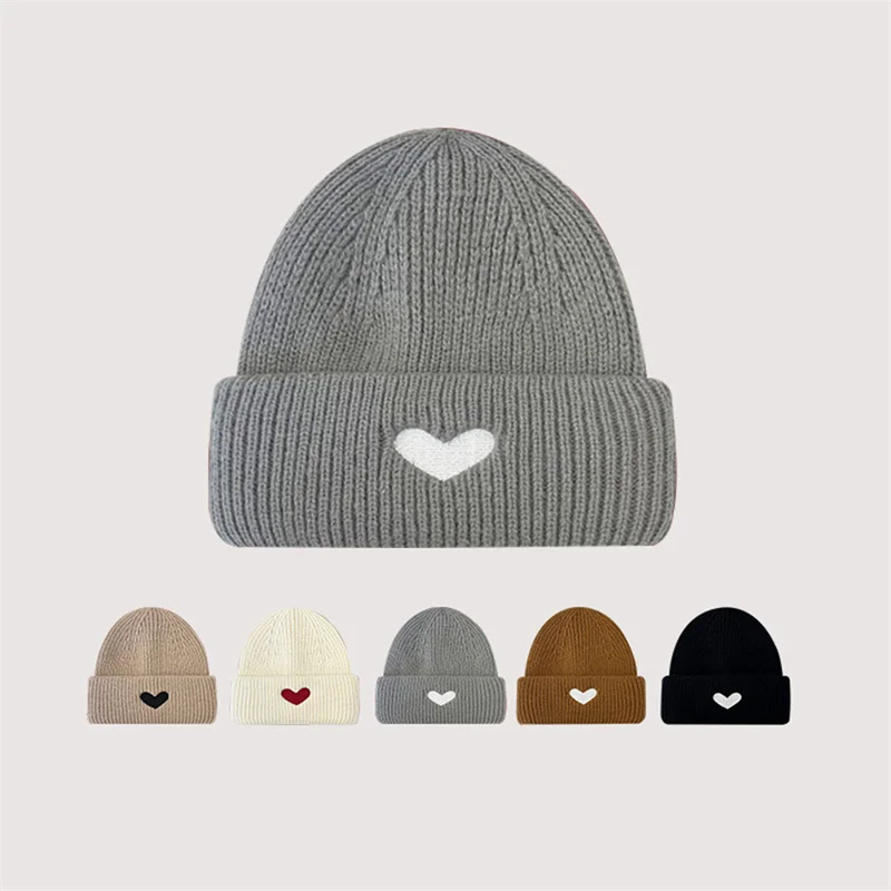 

New Fashion Love Heart Shape Embroidered Knitted Beanie Hats Women Outdoor Winter Warm Casual Hip Hop Beanies Hat