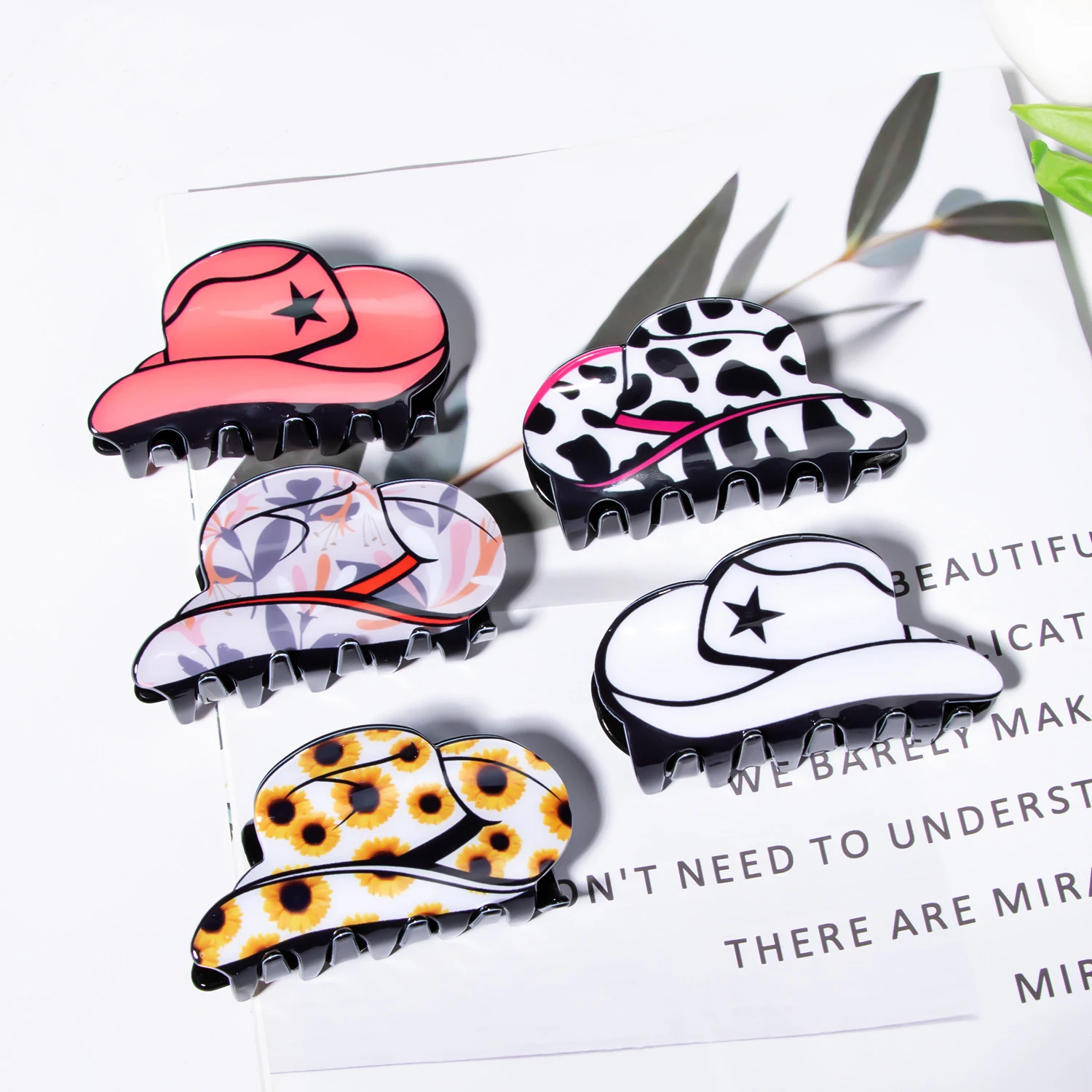 

Stylish Hair Claw Crab Hairpins Fashion Hat Shape Hair Clips Barrettes Women Girls British Style Ponytail Clip Hair Accessories