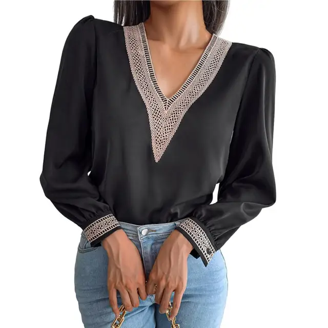 Блузка с широким рукавом на манжете