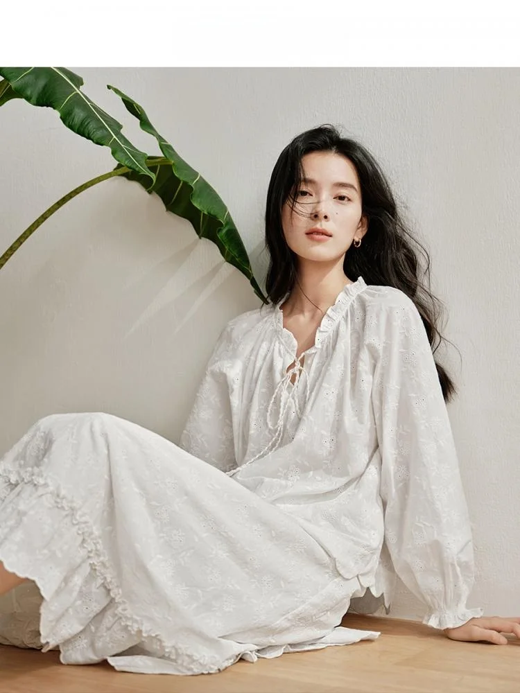 Inman French sle Heavy Industry трехмерная рубашка с цветочной вышивкой осень 2024 женская