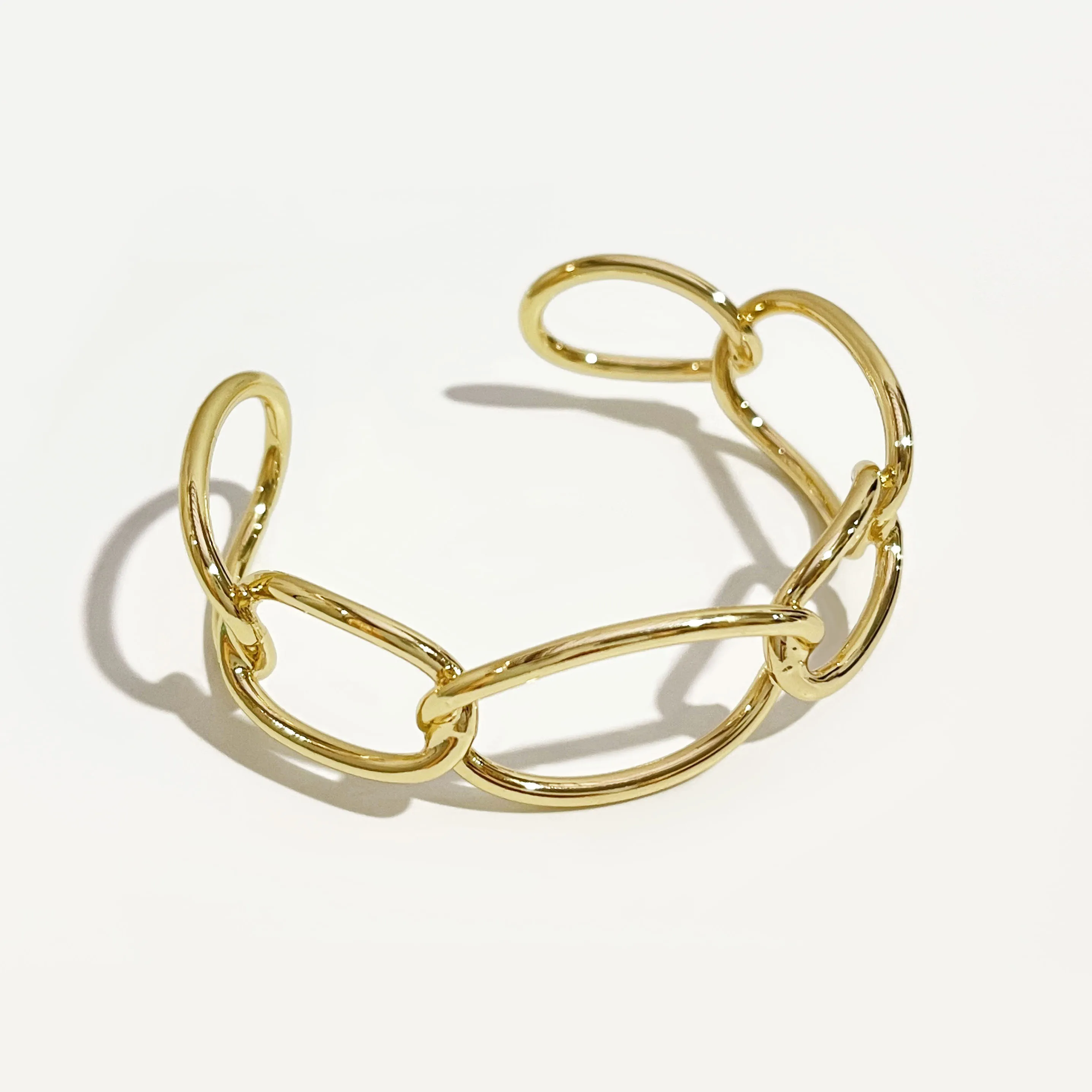 

Peri'sbox Curb Link Big Circle Bangles Round Geometric Bangles for Women Minimalist Gold Colour Chain Bangles Adjustable Trendy
