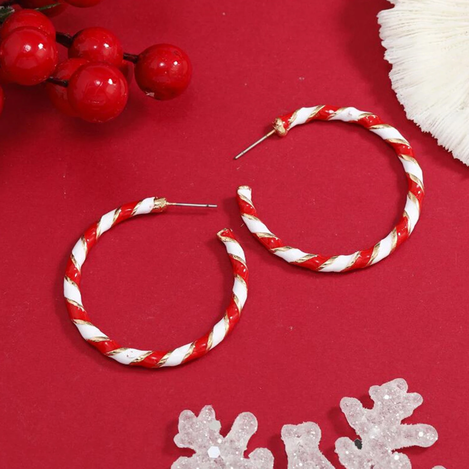 

Women Cute Christmas Temperament Round Spiral Earrings Romantic Red White Candy Simplicity Aestheticism Geometric Hoop Earrings