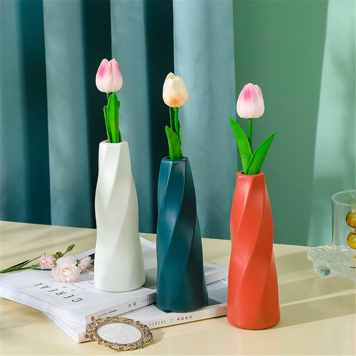 

Nordic Simplicity Plastic Imitation Porcelain Flower Vase Decoration Household Home Accessories Minimalist Decor