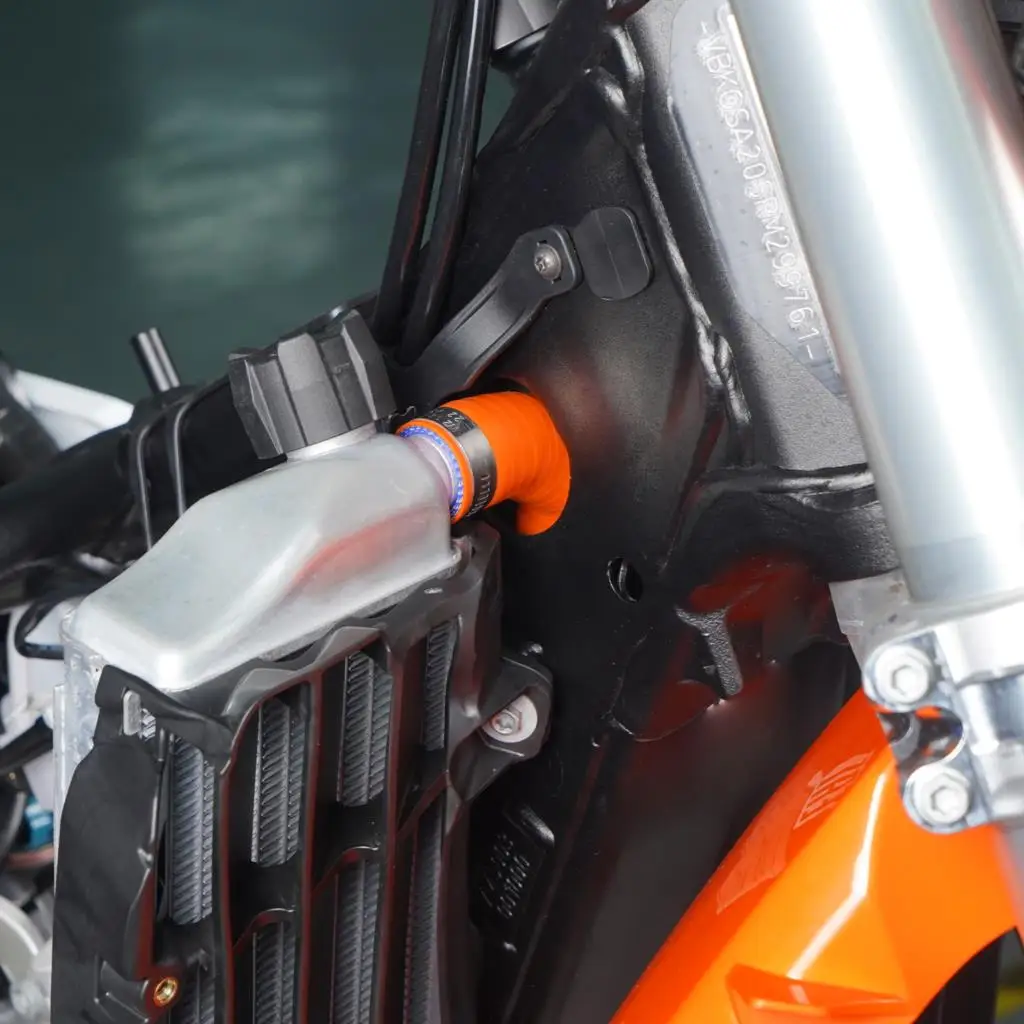 Для Husqvarna TE 300 2024 TEI FE 125 250 350 450 501 Мотоцикл 210 мм Рама Т-образный шланг радиатора TC FC TX