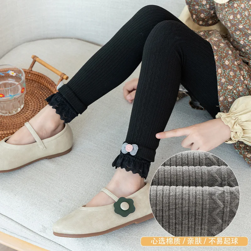 Girls' Leggings Spring and Autumn Thin Style Outerwear Children's leggings New Model With Lace Pants.