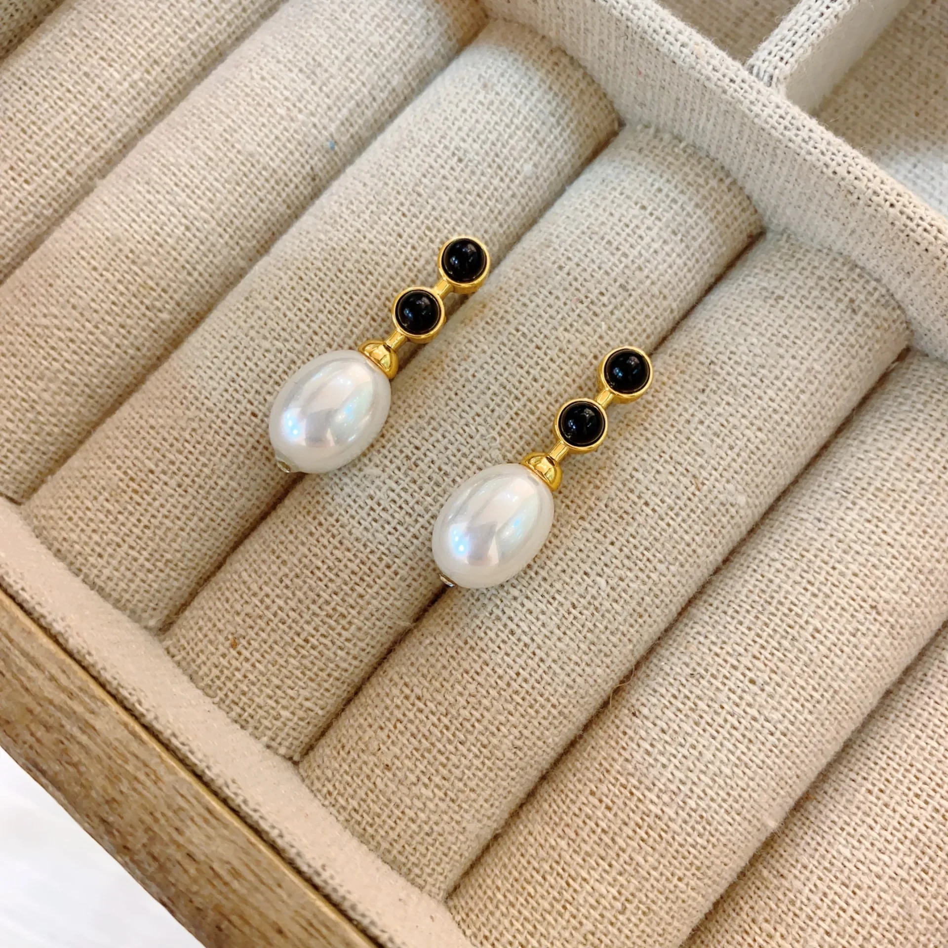 Элегантные и благородные серьги-подвески с жемчугом кисточками геометрические