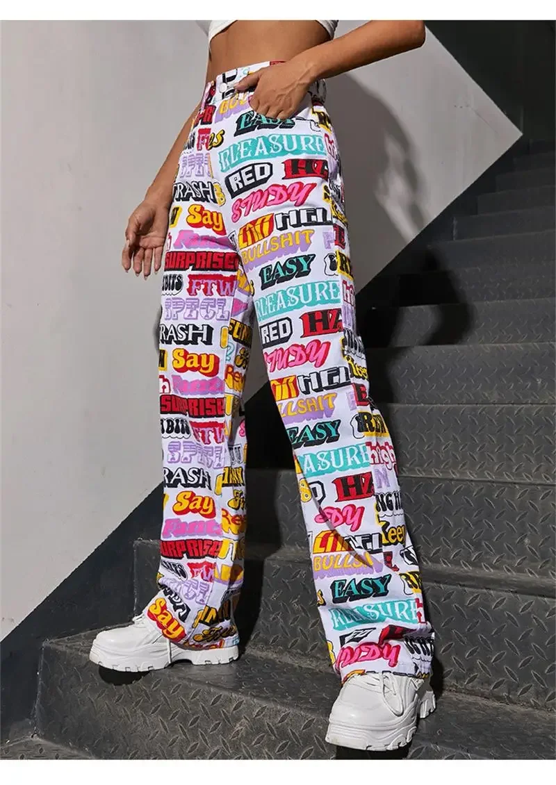 Рисунок 3 - Женские прямые джинсы с высокой талией