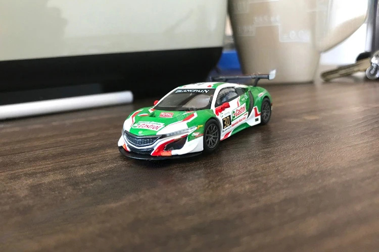 

MINI GT 1:64 Honda NSX HONDA GT3 No. 30 24 Hours 2018 Alloy Car Model Collection Ornament Gift