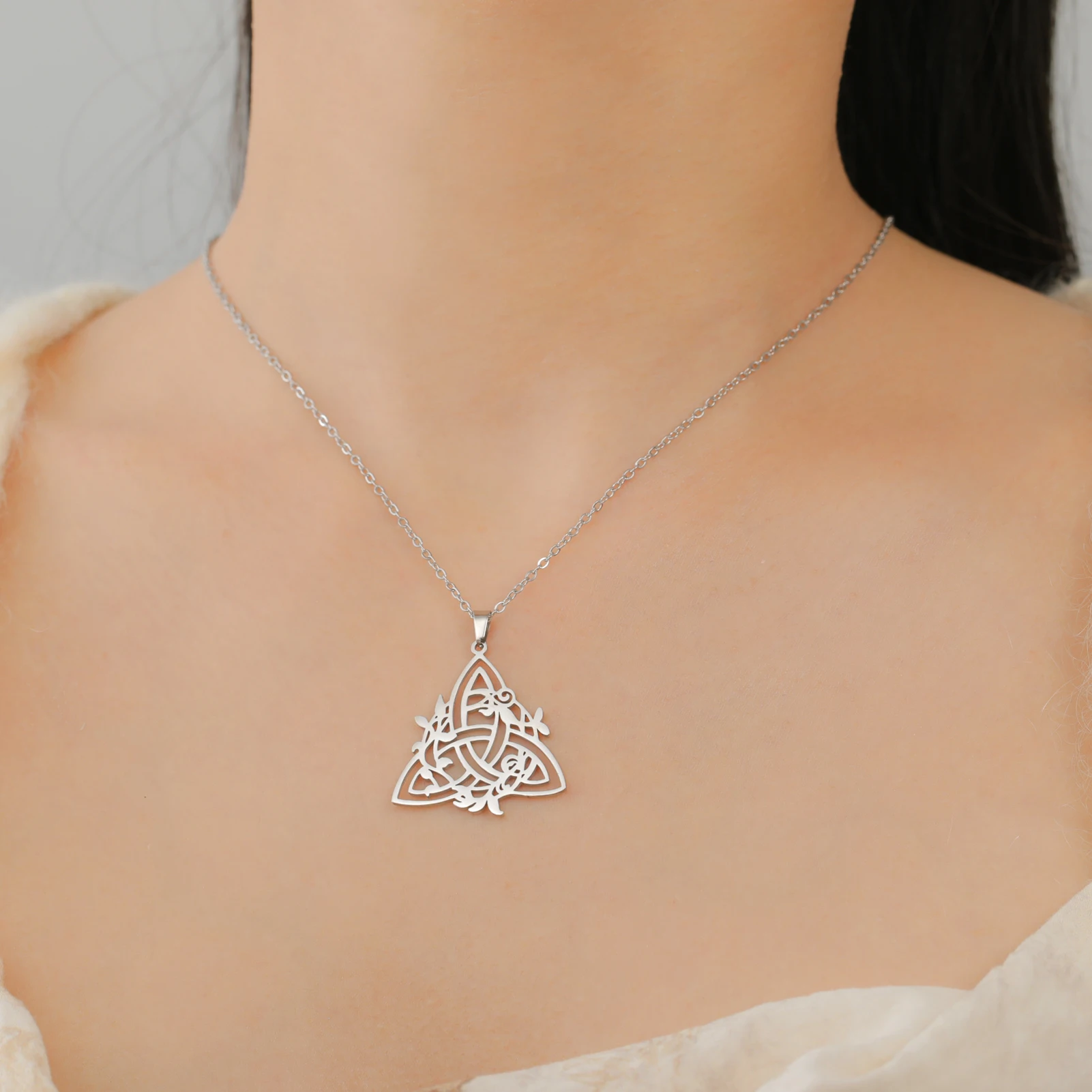 Женское ожерелье из нержавеющей стали с цветами