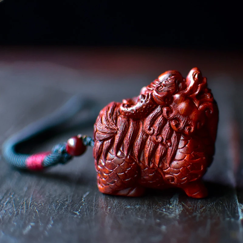 

Xiaoye Красное сандаловое дерево, резная подвеска Kirin, искусственная кожа, статуэтка на день рождения