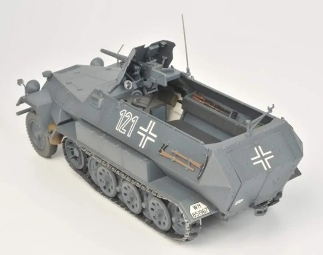 Zvezda 3588-German lSD Vehicle Mockup. KFZ. 251/10 AUSF. B. Scale 1/35 war tanks 1:35 modeling |