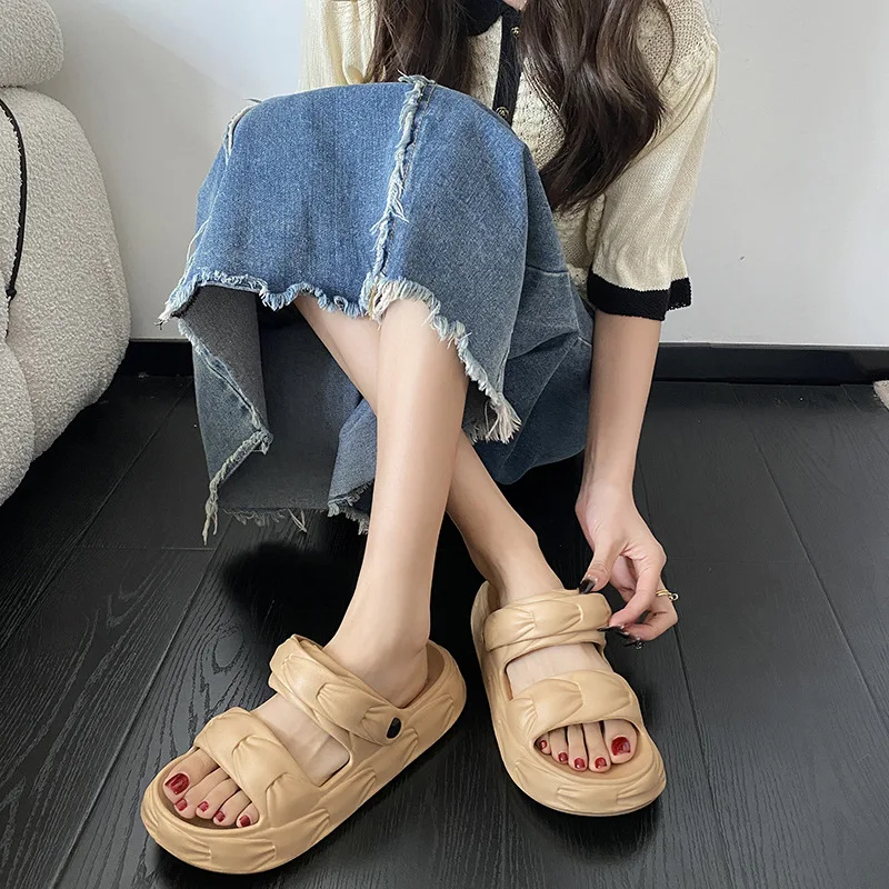 Женские шлепанцы на толстой подошве С Рисунком Клевера