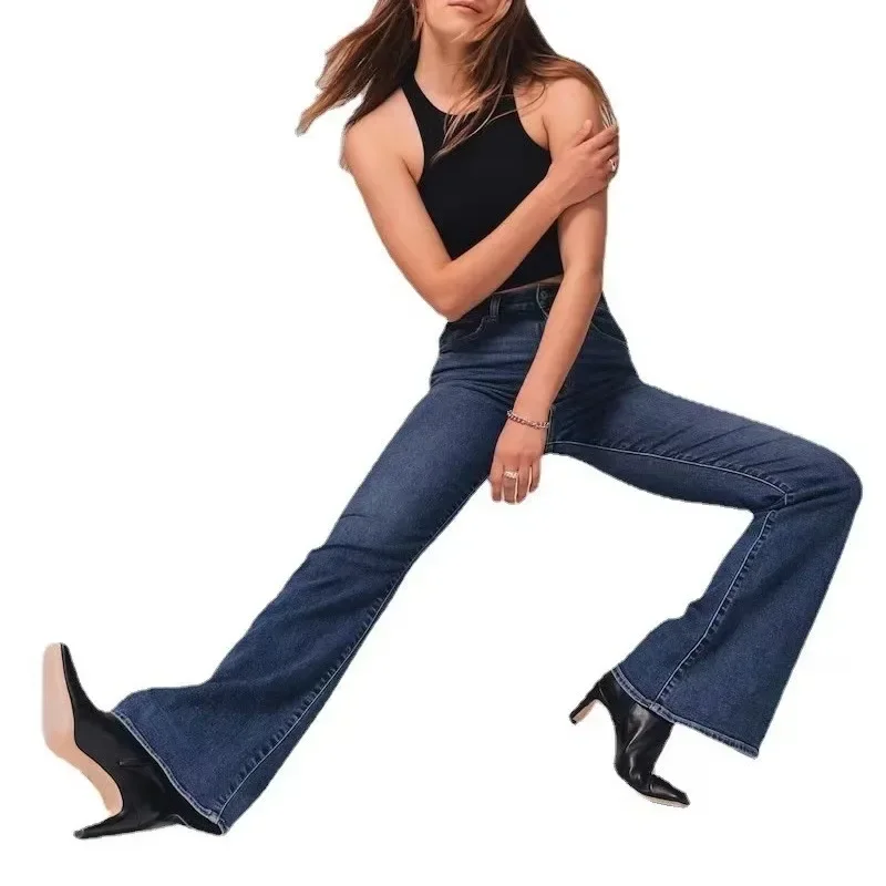 Женские джинсы свободные однотонные с карманами