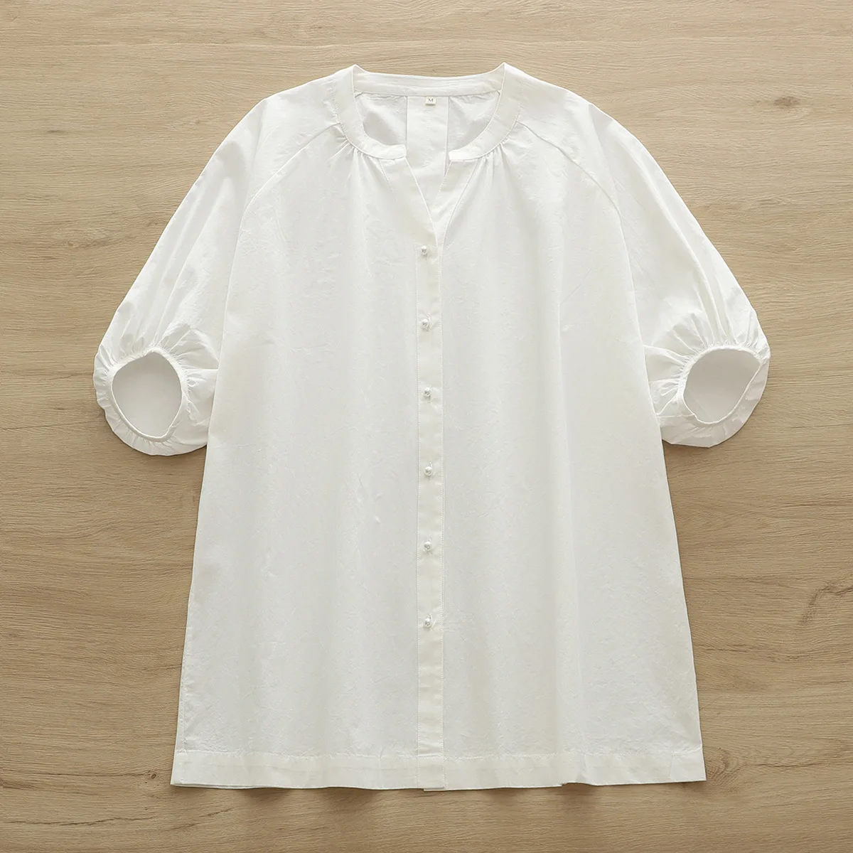 Блузка Женская средней длины из 100% хлопка с коротким рукавом и v-образным вырезом