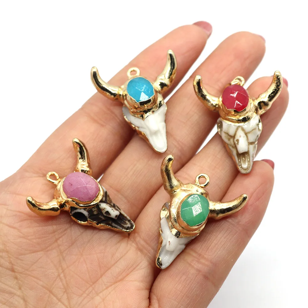 

Exquisite Resin Bull Head Small Pendant 26x31mm Inlaid Natural Stone Onyx Charm Making DIY Necklace Earrings Jewelry Accessories