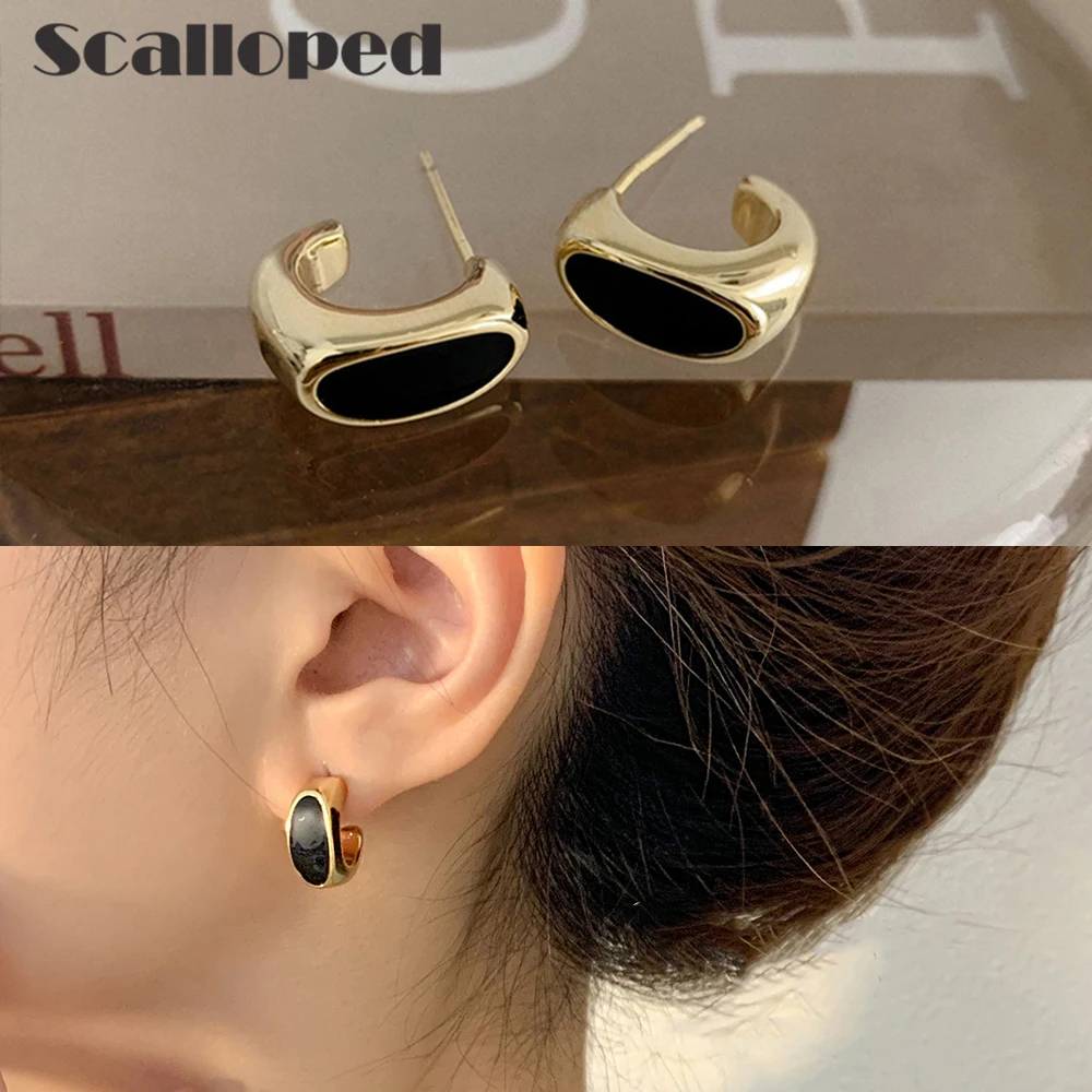 

SCALLOPED French Minimalist Black Gold Stud Earrings For Woman 2022 New Geometric C Shape Lady Personality Ear Jewelry