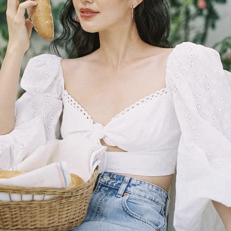 

2021 Fashion Long Sleeve Hollow Out Tops Female Loose White Crochet Hollow Shirt Top Women Stylish Solid Color Ladies Crop Top