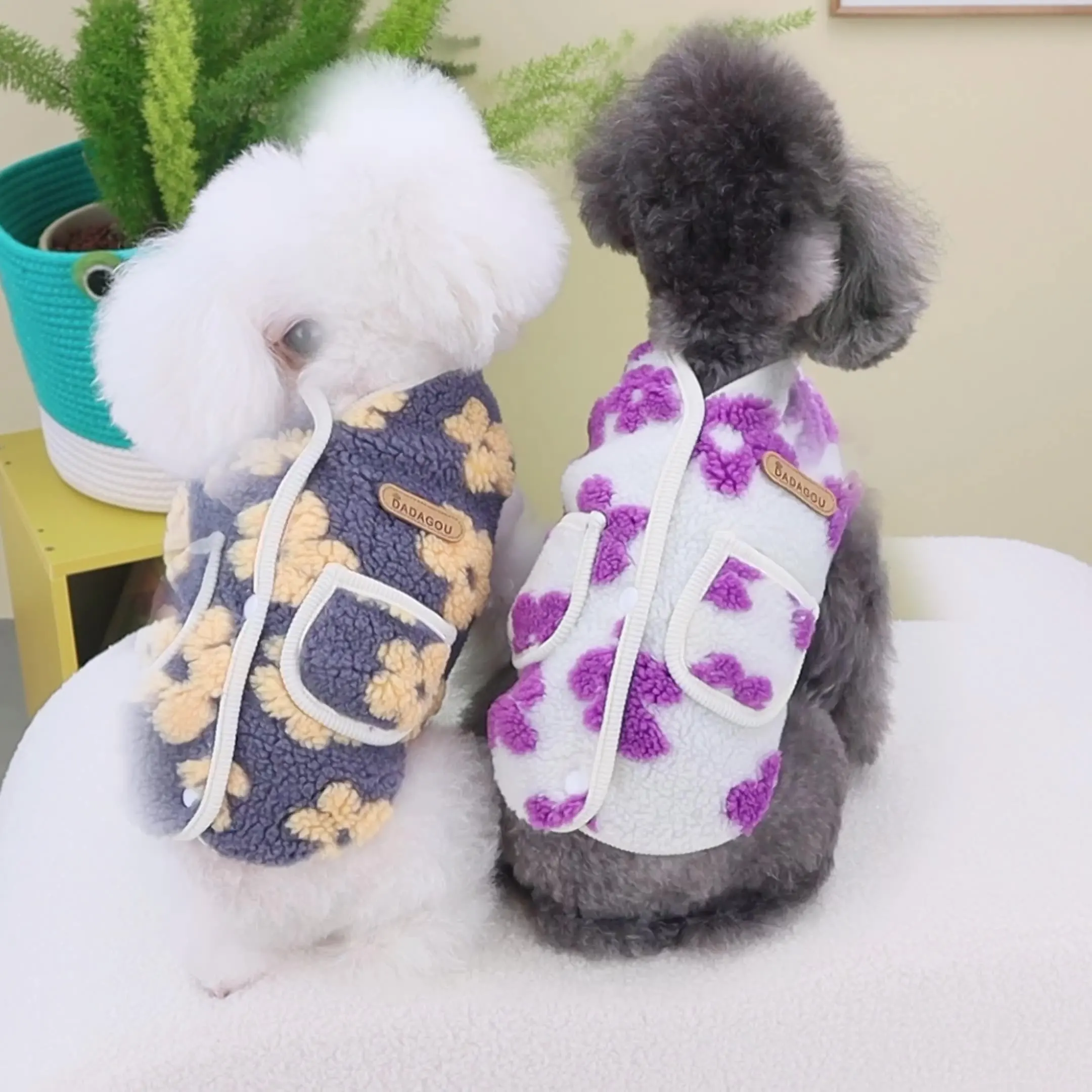 

Winter Warm Coral Velvet Dog Clothes Dog Fleece Coat Pet Five Leaf Flower Jacket Puppy Dogs Vest for Small Dogs Chihuahua