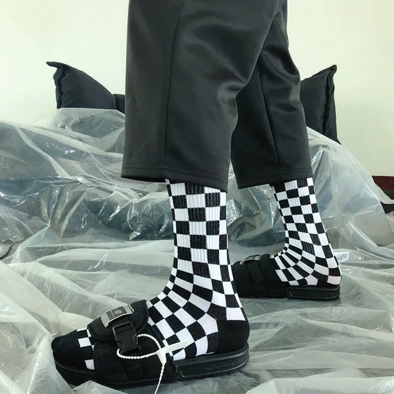 

Korea Harajuku Fashion Check Socks Street Fashion Sports Print Skateboard Socks Hip Hop Geometric Checkerboard Hip Hop Socks