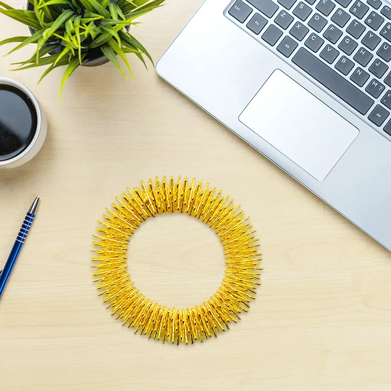 Массажный браслет для облегчения боли подходит мужчин и женщин