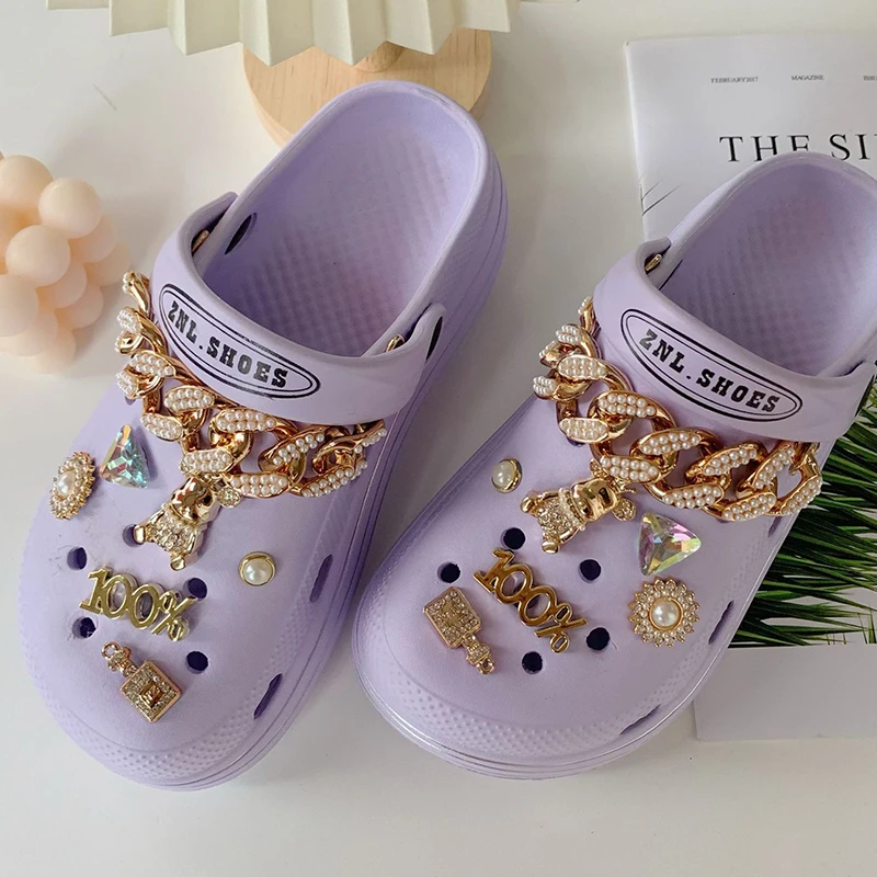 

Fashion Designer Croc Charms DIY Clogs Shoe Metal Bling Chains Shoes Decorations Perfume Queen Accessories for JIBZ