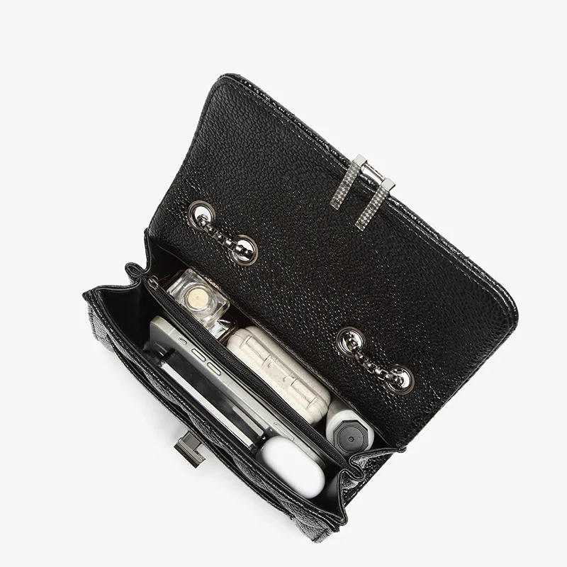 Рисунок 3 - Однотонная черная стеганая кожа