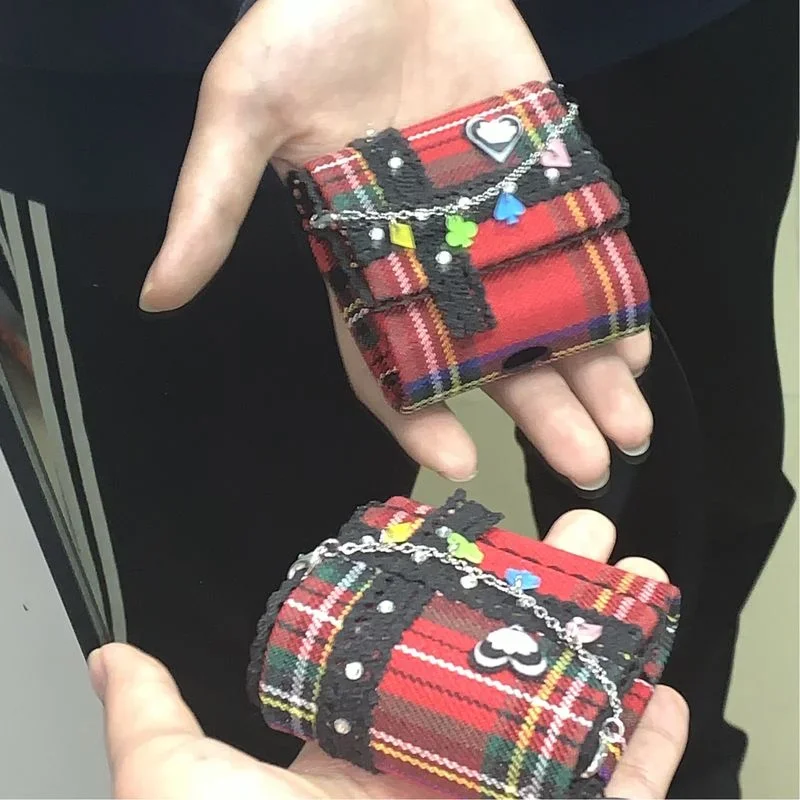 

Anime Shugo Chara Bluetooth Earphone Box Hinamori Amu Same Style Red Black Plaid Lace Bag Kawaii Earphone Case Cover for AirPods