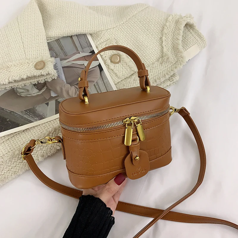 

Новый высококачественный PU кожа наклонная сумка женский дизайнер сумочка и кошелек роскошная мини - коробка женская сумка популярная черна...