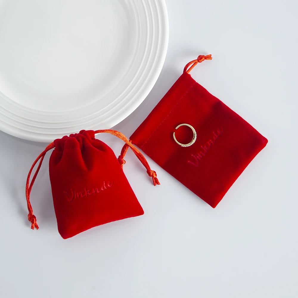 100pcs Velvet Jewelry Gift Bags Personalised Logo Debossed Christmas Wedding Favors Candy Goodie bag Packaging Organizer Pouch