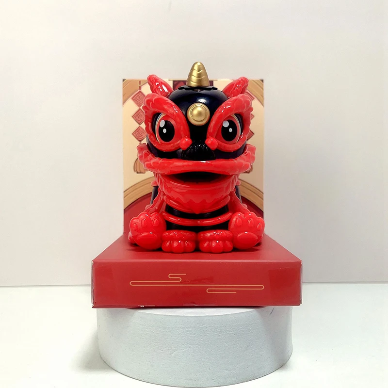 

Солнечный танцующий лев из пластика