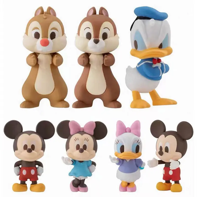 

Bandai Genuine Gacha Scale Model Mickey Donald Duck Squirrel Brothers Walk in Line Action Figure Toys