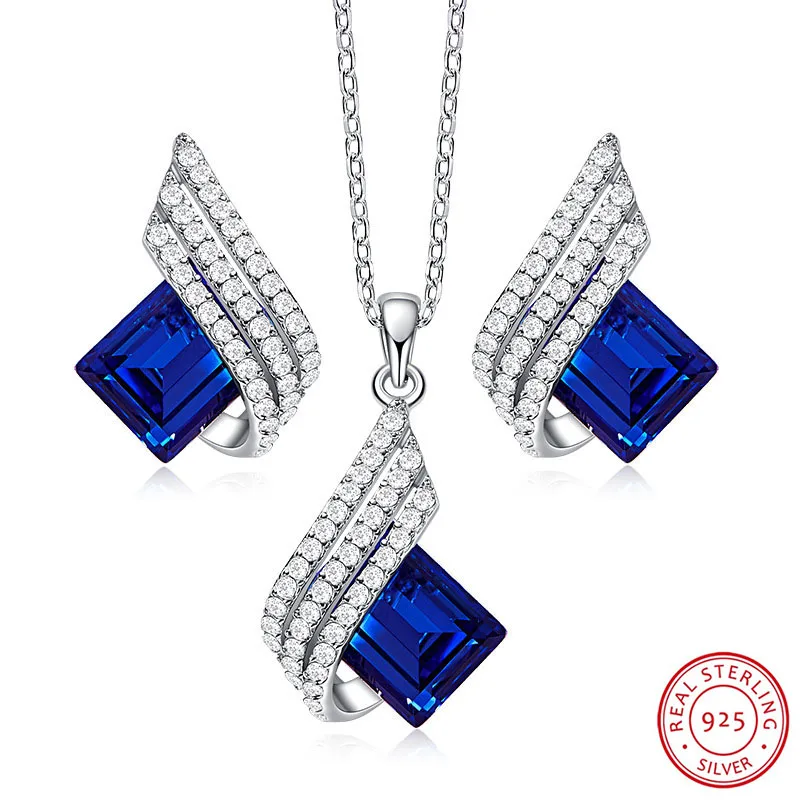 

Женский комплект из колье и серёг, из серебра 925 пробы