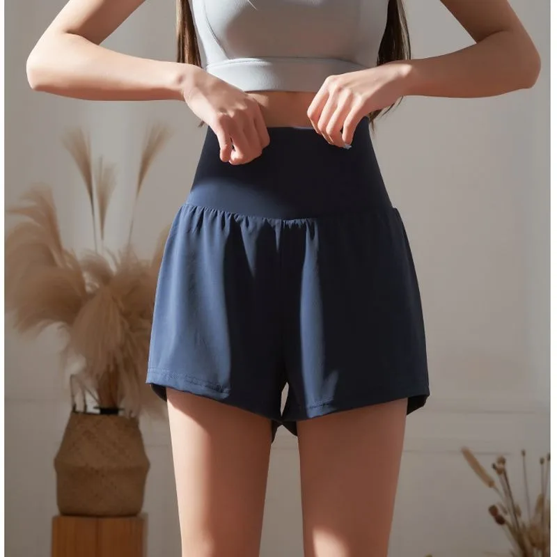 Женские фитнес шорты из полиэстера